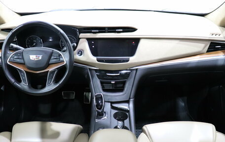 Cadillac XT5 I рестайлинг, 2017 год, 2 650 000 рублей, 14 фотография