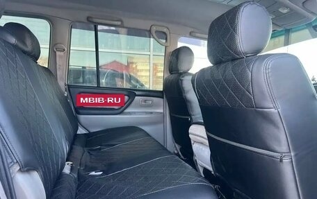 Toyota Land Cruiser 100 рестайлинг 2, 2007 год, 1 935 000 рублей, 24 фотография