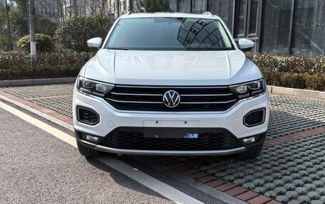 Volkswagen T-Roc I, 2022 год, 1 430 000 рублей, 3 фотография
