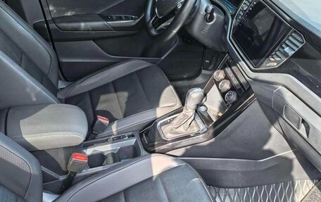 Volkswagen T-Roc I, 2022 год, 1 430 000 рублей, 13 фотография