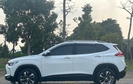 Chevrolet Tracker, 2021 год, 1 040 000 рублей, 4 фотография