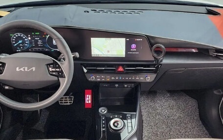 KIA Niro, 2023 год, 1 540 000 рублей, 5 фотография