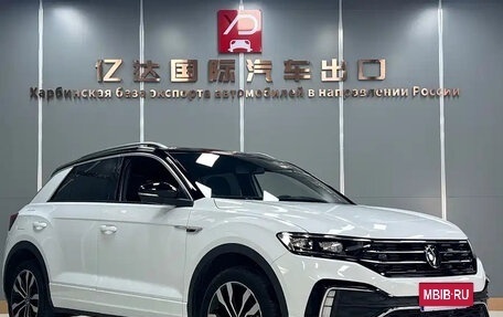 Volkswagen T-Roc I, 2022 год, 1 450 000 рублей, 2 фотография