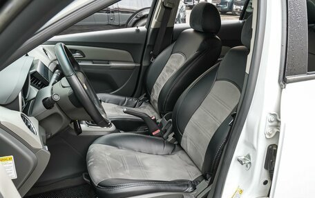 Chevrolet Cruze II, 2010 год, 849 000 рублей, 10 фотография