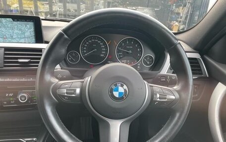 BMW 3 серия, 2017 год, 1 150 000 рублей, 13 фотография