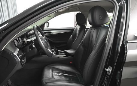 BMW 5 серия, 2018 год, 3 392 000 рублей, 10 фотография