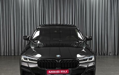 BMW 5 серия, 2018 год, 3 392 000 рублей, 3 фотография