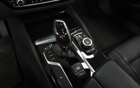 BMW 5 серия, 2018 год, 3 392 000 рублей, 12 фотография