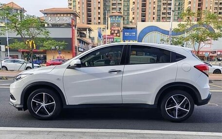 Honda Vezel, 2022 год, 1 245 000 рублей, 7 фотография