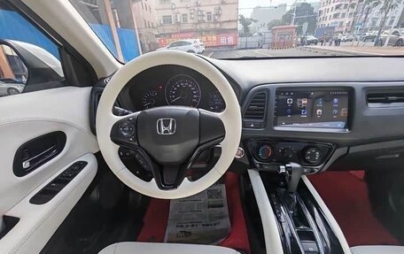 Honda Vezel, 2022 год, 1 245 000 рублей, 11 фотография