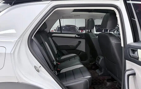 Volkswagen T-Roc I, 2022 год, 1 450 000 рублей, 10 фотография