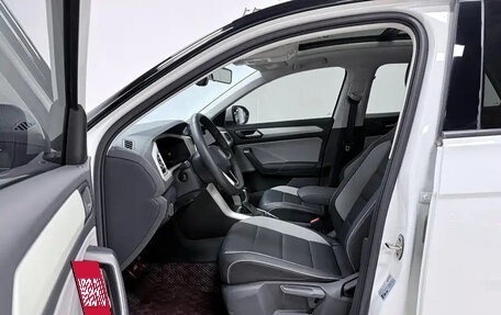 Volkswagen T-Roc I, 2022 год, 1 450 000 рублей, 9 фотография