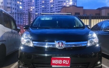 Toyota ISis I, 2009 год, 1 300 000 рублей, 1 фотография