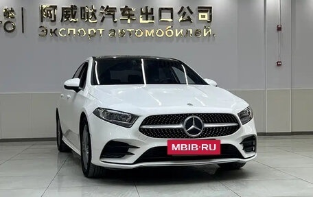 Mercedes-Benz A-Класс, 2022 год, 1 600 000 рублей, 3 фотография
