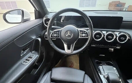 Mercedes-Benz A-Класс, 2022 год, 1 600 000 рублей, 8 фотография
