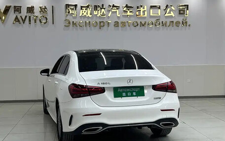 Mercedes-Benz A-Класс, 2022 год, 1 600 000 рублей, 6 фотография