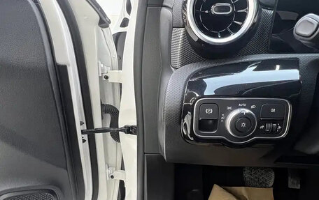 Mercedes-Benz A-Класс, 2022 год, 1 600 000 рублей, 10 фотография