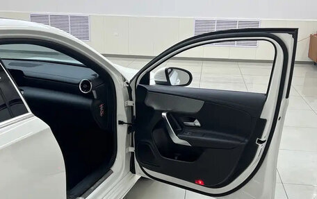 Mercedes-Benz A-Класс, 2022 год, 1 600 000 рублей, 16 фотография