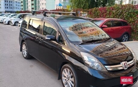 Toyota ISis I, 2009 год, 1 300 000 рублей, 2 фотография