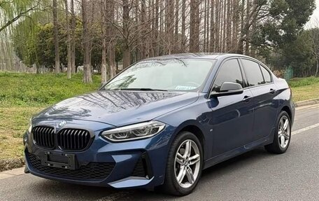 BMW 1 серия, 2022 год, 1 640 000 рублей, 1 фотография