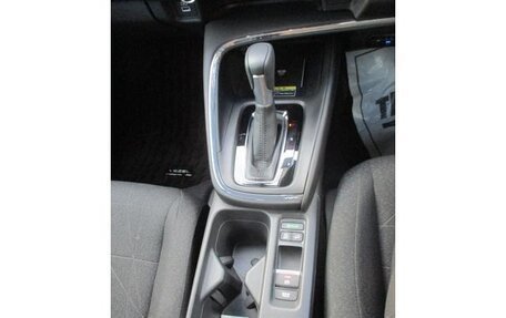 Honda Vezel, 2022 год, 1 510 000 рублей, 18 фотография