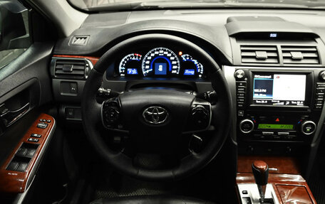 Toyota Camry, 2011 год, 1 690 000 рублей, 13 фотография