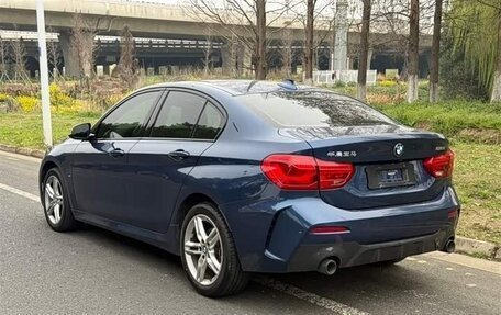 BMW 1 серия, 2022 год, 1 640 000 рублей, 5 фотография