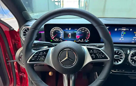 Mercedes-Benz A-Класс, 2023 год, 1 658 000 рублей, 7 фотография