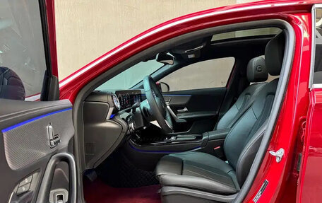 Mercedes-Benz A-Класс, 2023 год, 1 658 000 рублей, 8 фотография