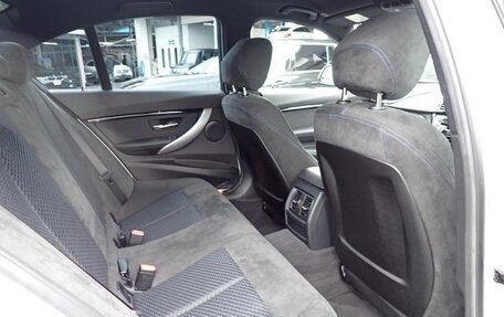 BMW 3 серия, 2017 год, 22 фотография