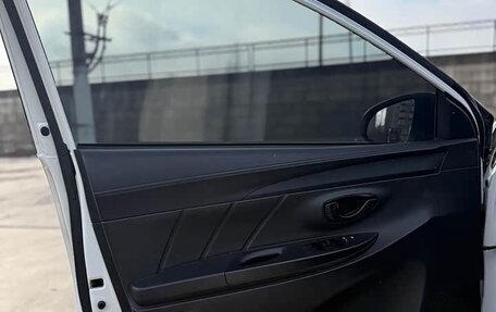 Toyota Yaris XP150 рестайлинг, 2022 год, 1 093 277 рублей, 23 фотография