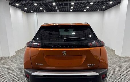 Peugeot 2008 II, 2022 год, 1 780 000 рублей, 5 фотография