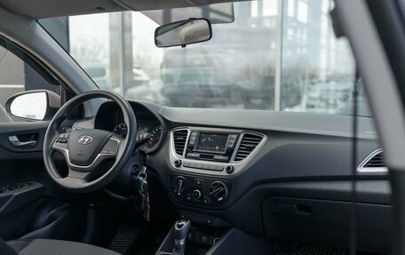 Hyundai Solaris II рестайлинг, 2020 год, 1 650 000 рублей, 10 фотография