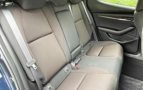 Mazda 3, 2022 год, 1 200 000 рублей, 18 фотография