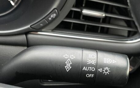 Mazda 3, 2022 год, 1 200 000 рублей, 26 фотография