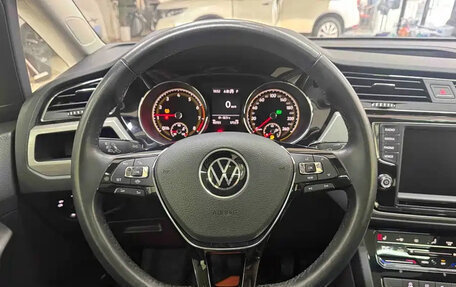 Volkswagen Touran III, 2021 год, 1 799 017 рублей, 15 фотография