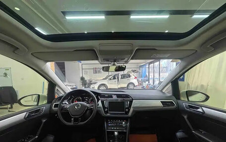 Volkswagen Touran III, 2021 год, 1 799 017 рублей, 17 фотография