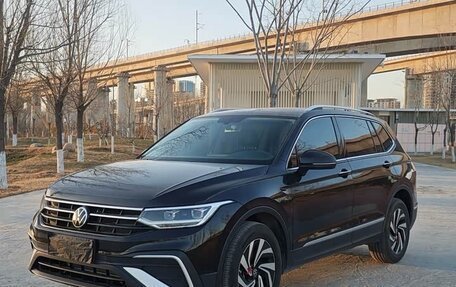 Volkswagen Tiguan II, 2025 год, 3 450 000 рублей, 1 фотография