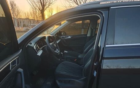 Volkswagen Tiguan II, 2025 год, 3 450 000 рублей, 6 фотография