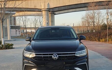 Volkswagen Tiguan II, 2025 год, 3 450 000 рублей, 3 фотография