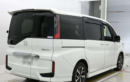 Honda Stepwgn IV, 2022 год, 2 090 000 рублей, 4 фотография