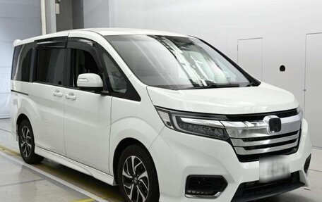 Honda Stepwgn IV, 2022 год, 2 090 000 рублей, 2 фотография