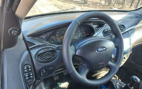 Ford Focus IV, 2002 год, 295 000 рублей, 9 фотография