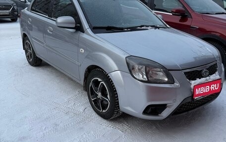 KIA Rio II, 2011 год, 700 000 рублей, 1 фотография