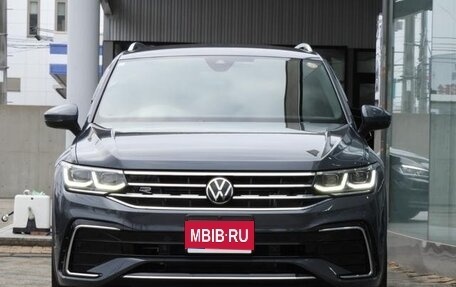 Volkswagen Tiguan II, 2023 год, 2 550 000 рублей, 1 фотография