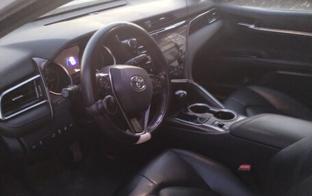 Toyota Camry, 2019 год, 2 200 000 рублей, 1 фотография