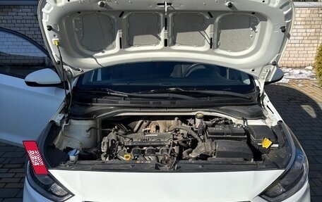 Hyundai Solaris II рестайлинг, 2018 год, 1 050 000 рублей, 12 фотография