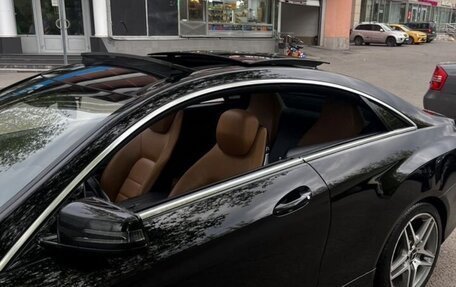 Mercedes-Benz E-Класс, 2016 год, 1 900 000 рублей, 3 фотография