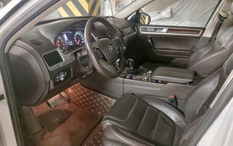 Volkswagen Touareg III, 2015 год, 2 400 000 рублей, 6 фотография