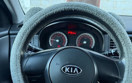 KIA Rio II, 2011 год, 700 000 рублей, 3 фотография